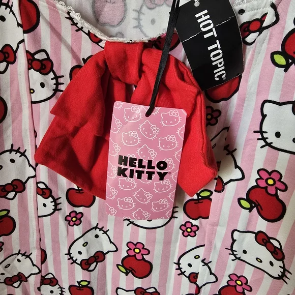 Hello Kitty Sanrio Hot Topic Apples Flowers Bow Blouse Womens Small/Medium - Picture 5 of 13